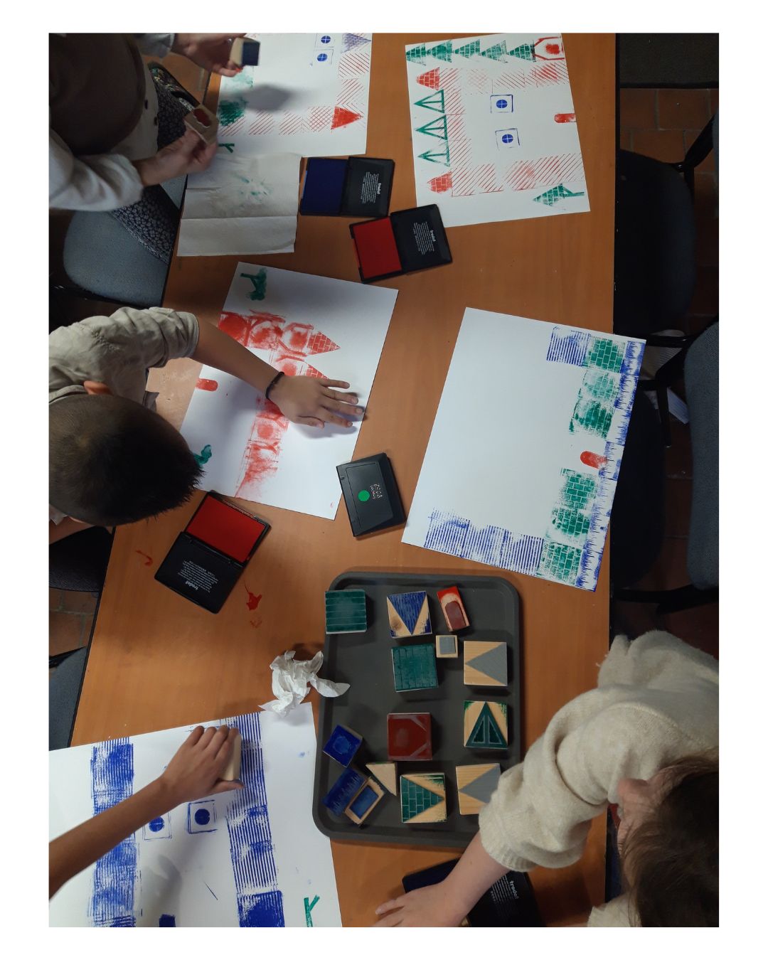 atelier ARTO' Justine Eliès et Arthur Helporn > Tisse & love > Atelier 3-6 ans