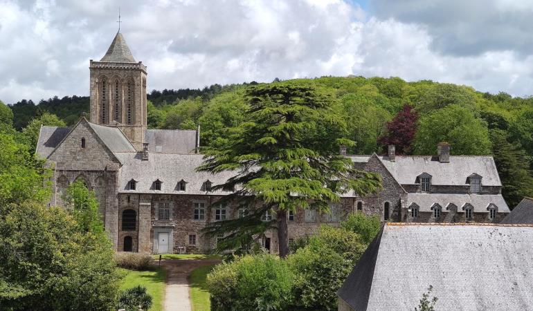 1-abbaye-la-lucerne-d-outremer©Fondation Abbaye de La Lucerne d'Outremer 1-abbaye-la-lucerne-d-outremer©Fondation Abbaye de La Lucerne d'Outremer