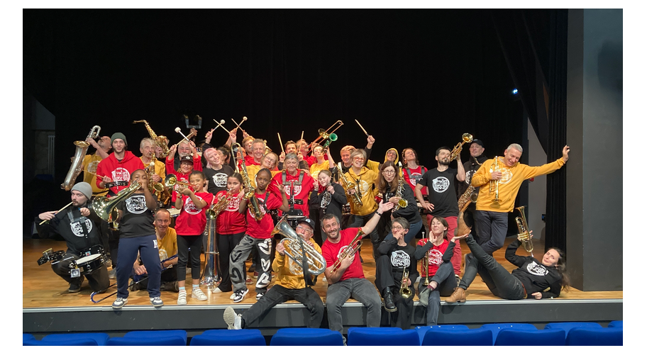 Concert de fin de stage du Right On Brass Band avec Suck Da Head