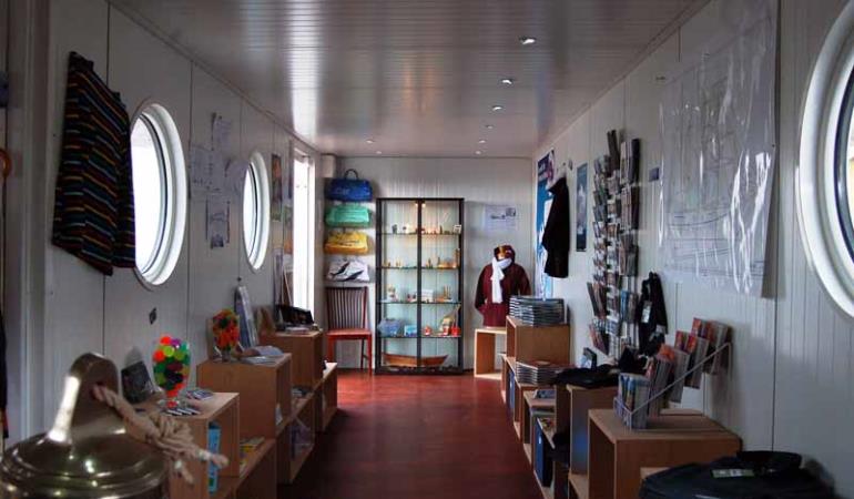 2012_Granville_Village du Marité_boutique_TIS 2012_Granville_Village du Marité_boutique_TIS