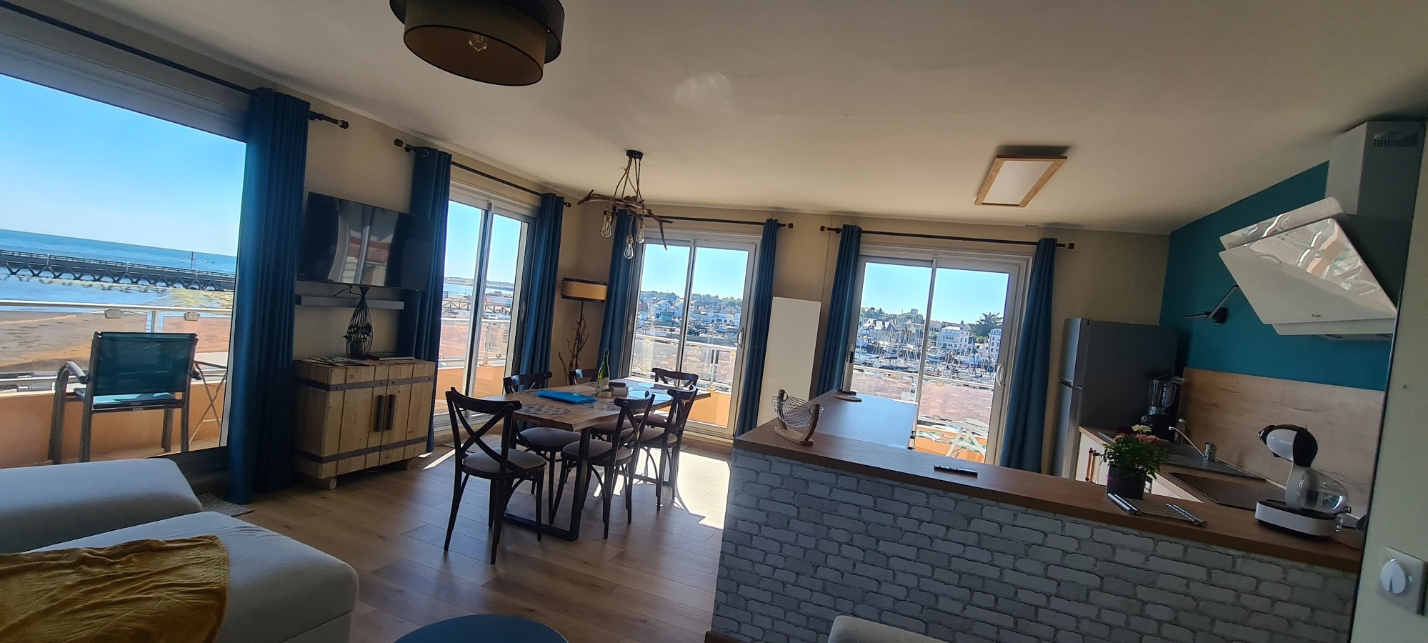 Le Panoramic ***