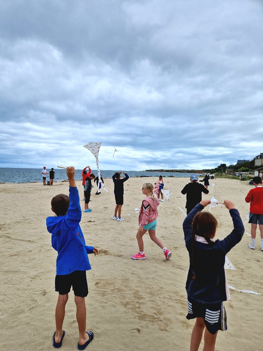 Fabrication de cerf-volant, Grandcamp-Maisy - photo 3