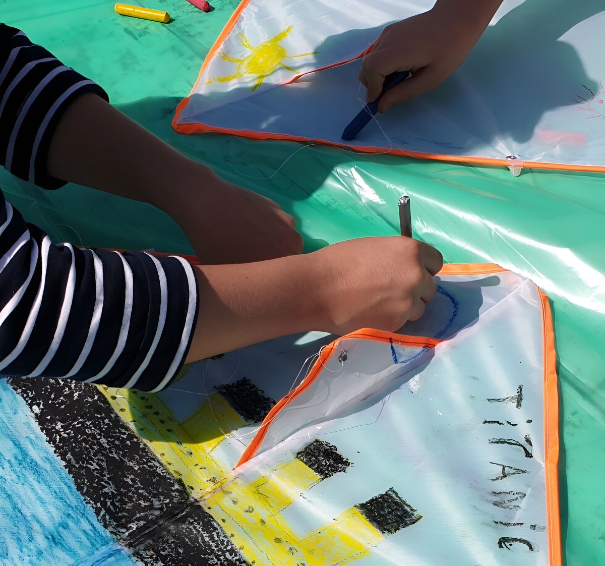 GROUPE Construction de Cerfs-volants