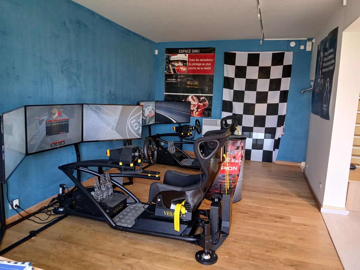 SimRacing Full motion . Espace simu.Escape Game VR, Cabourg - photo 6