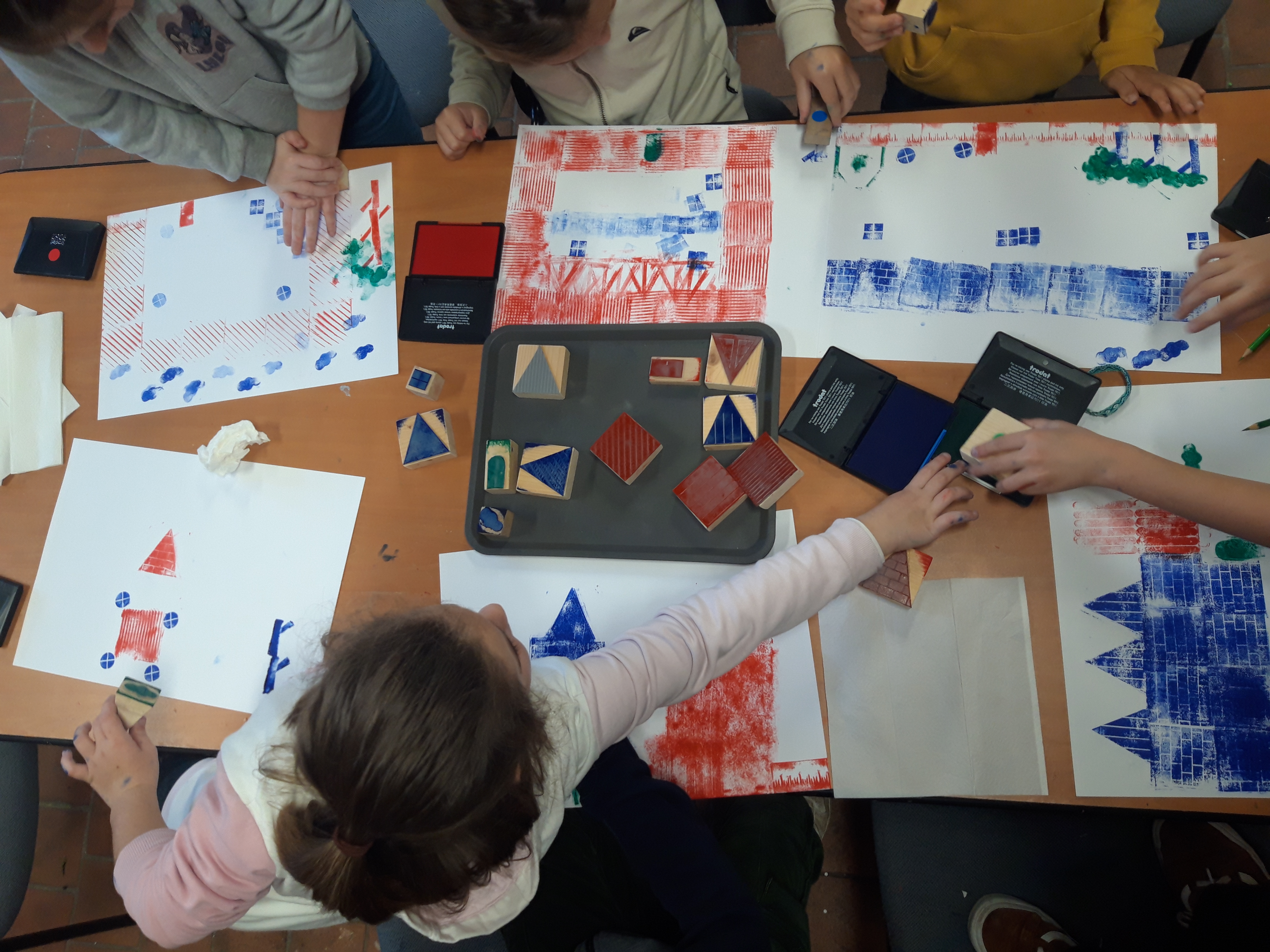 Atelier ARTO' > Pierre Charpin > Recoller les morceaux > Atelier 3-6 ans