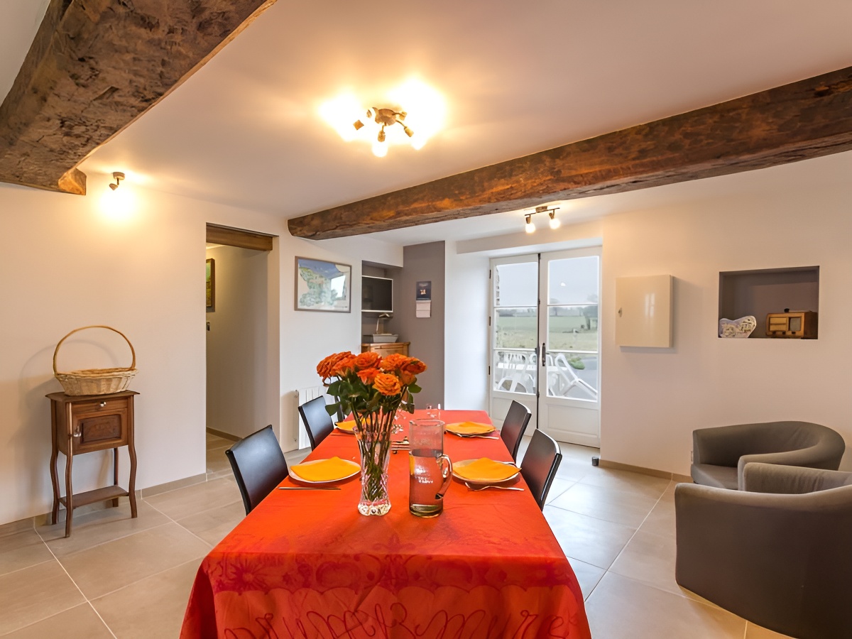 A la Limite du Calvados, Sallen