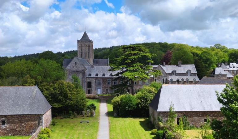 5-abbaye-la-lucerne-d-outremer©Fondation Abbaye de La Lucerne d'Outremer 5-abbaye-la-lucerne-d-outremer©Fondation Abbaye de La Lucerne d'Outremer
