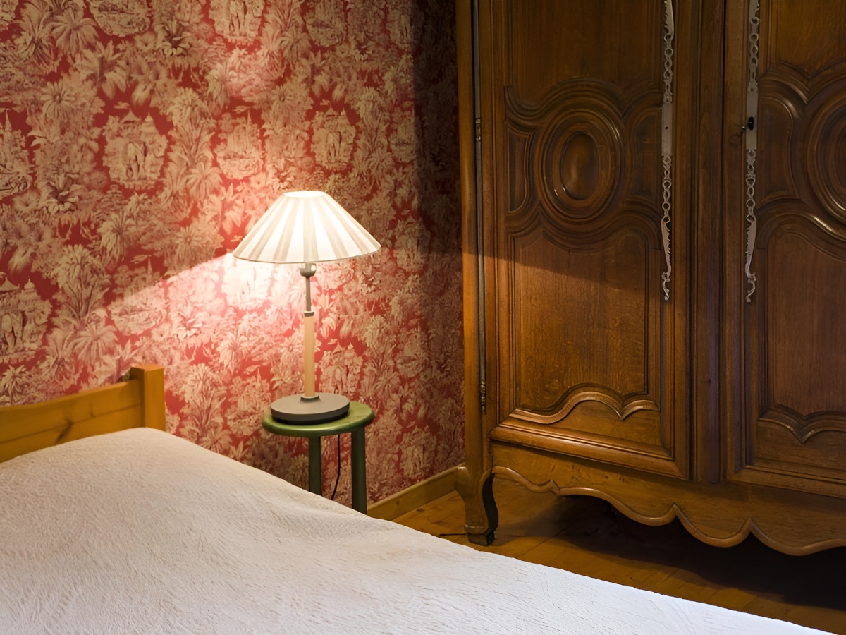Chambre Rouge, Reviers - photo 4