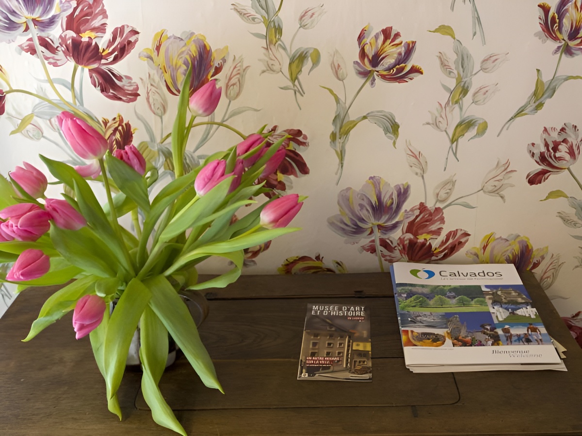 Chambre Fleurie, Reviers - photo 10