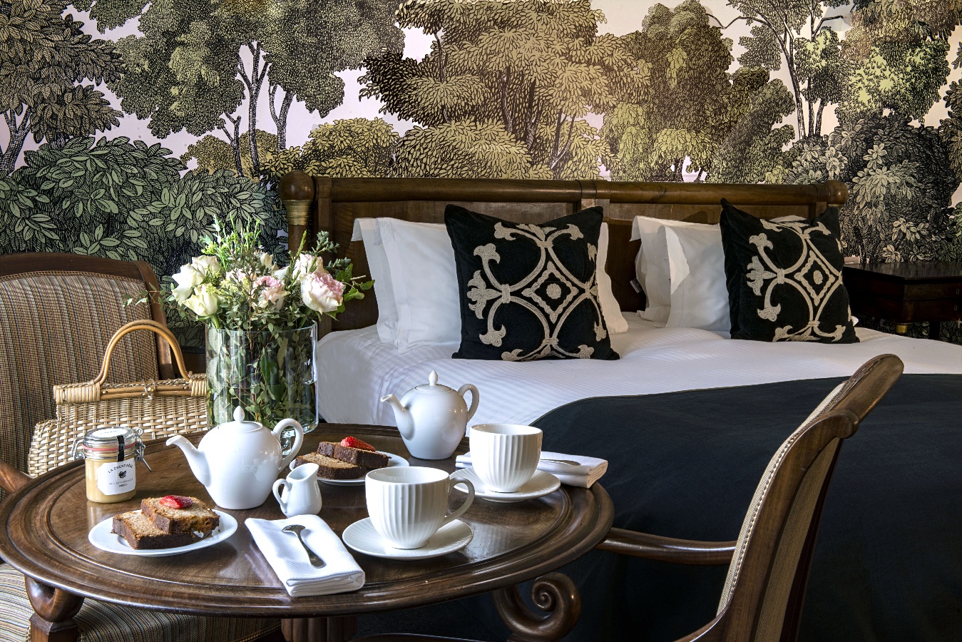 Château La Chenevière, Commes