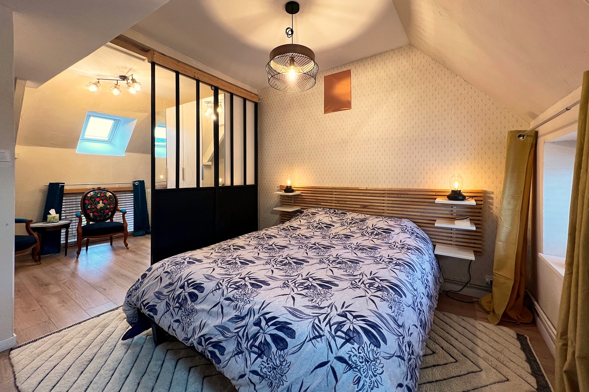 Meublé de tourisme > Maison en pierre, piscine et jardin proche mer, Montfarville - photo 5