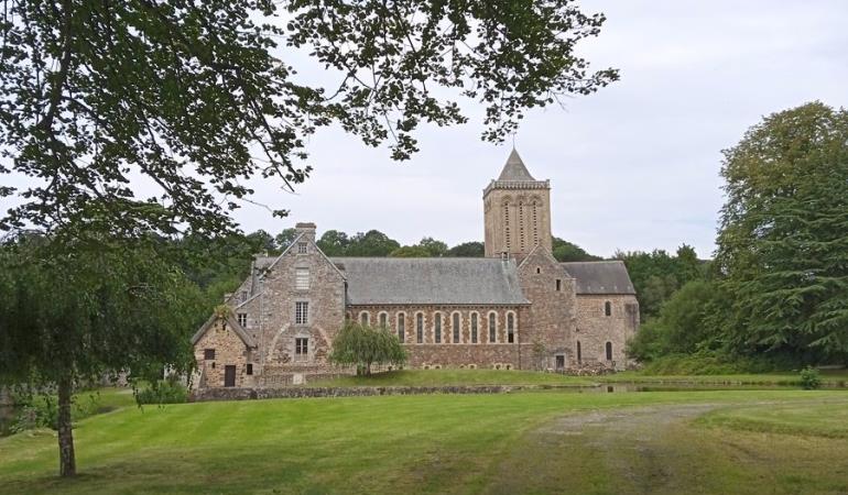 6-abbaye-la-lucerne-d-outremer©Fondation Abbaye de La Lucerne d'Outremer 6-abbaye-la-lucerne-d-outremer©Fondation Abbaye de La Lucerne d'Outremer