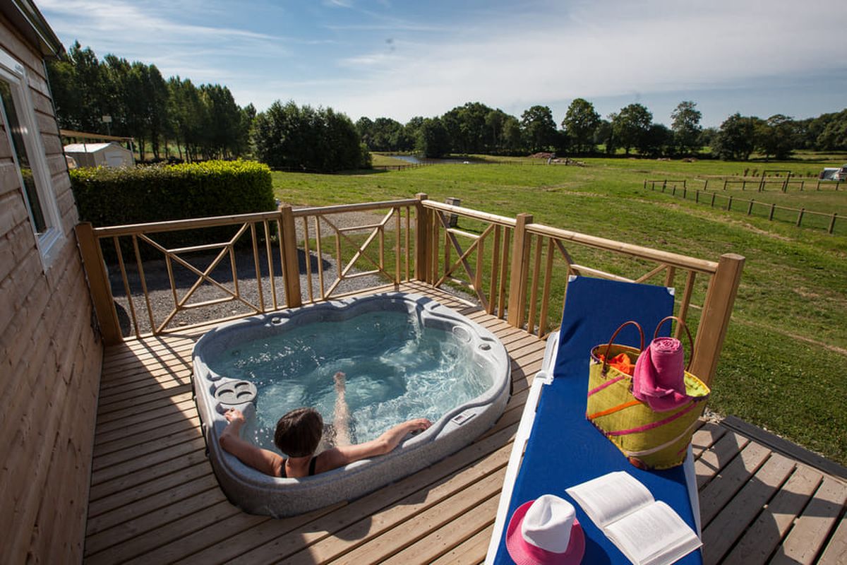 Castel Camping Château de Lez-Eaux - Cabanes dans les arbres — photo 3