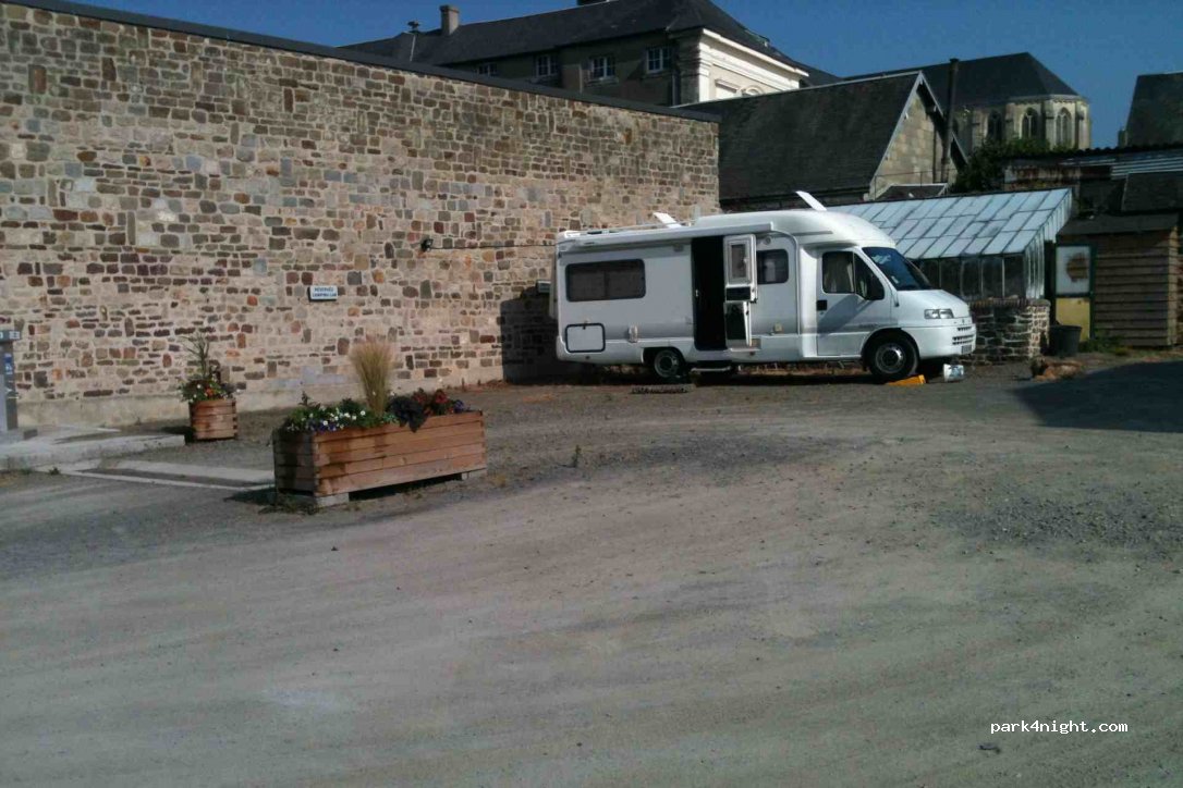 Aire de services et de stationnement