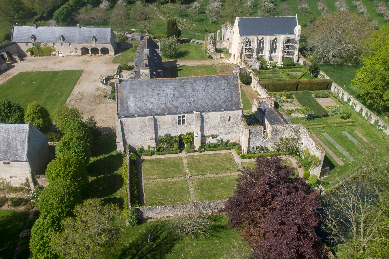 Abbaye de Longues, Longues-sur-Mer - photo 2