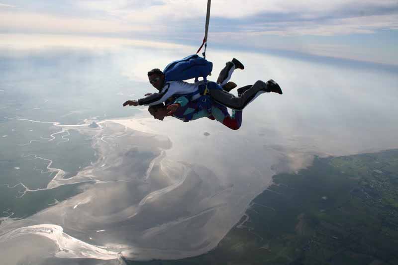 Abeille Parachutisme, Le Val-Saint-Père - photo 4