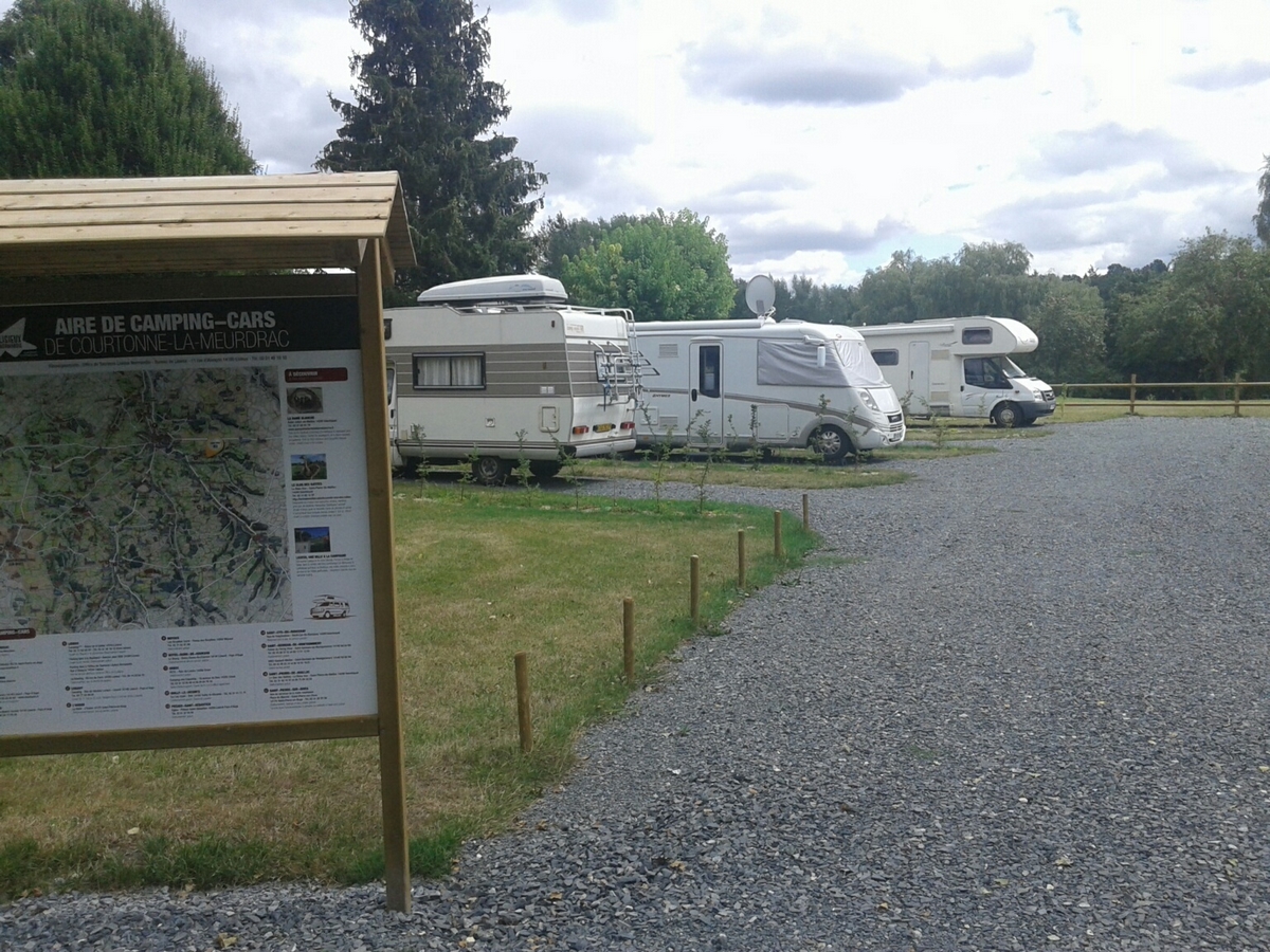 Aire de camping-car de Courtonne-la-Meurdrac