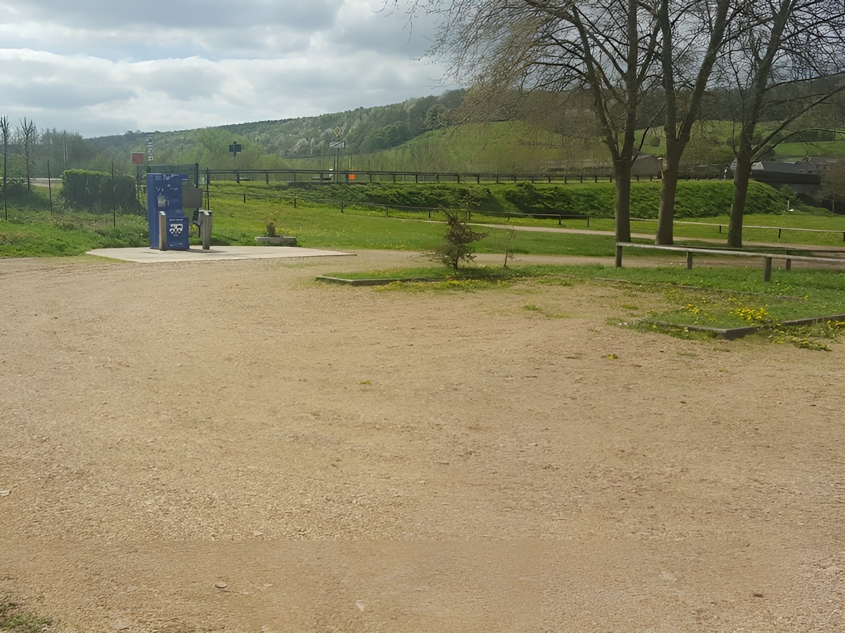 Aire de camping-car communale de Notre-Dame-de-Courson