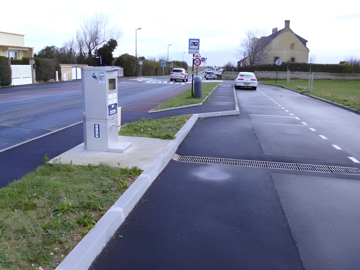 Aire de camping-car communale de Luc-sur-Mer - photo 2