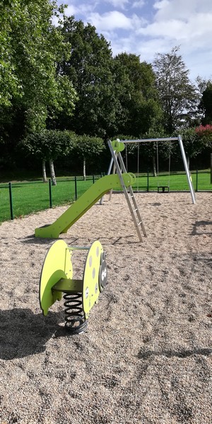 Aire de jeux > Le Bourg - photo 3