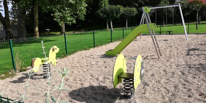 Aire de jeux > Le Bourg - photo 4