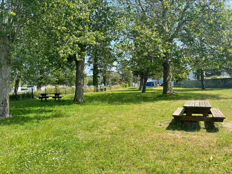 Aire de Pique Nique > Rue du temple