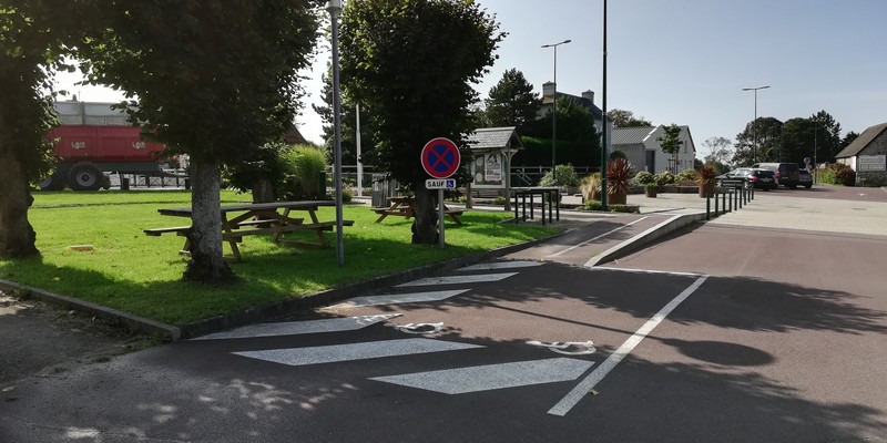 Aire de Pique Nique > Le bourg