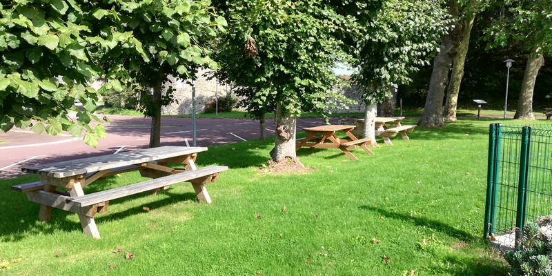 Aire de Pique Nique > Le bourg - photo 3