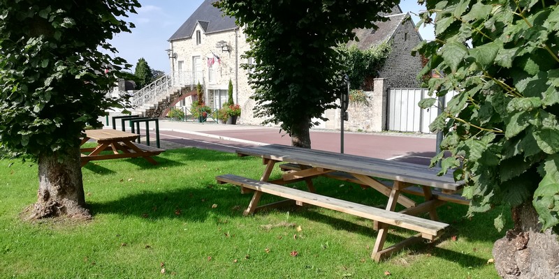 Aire de Pique Nique > Le bourg - photo 2