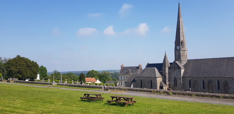 Aire de Pique Nique > Le bourg - photo 3