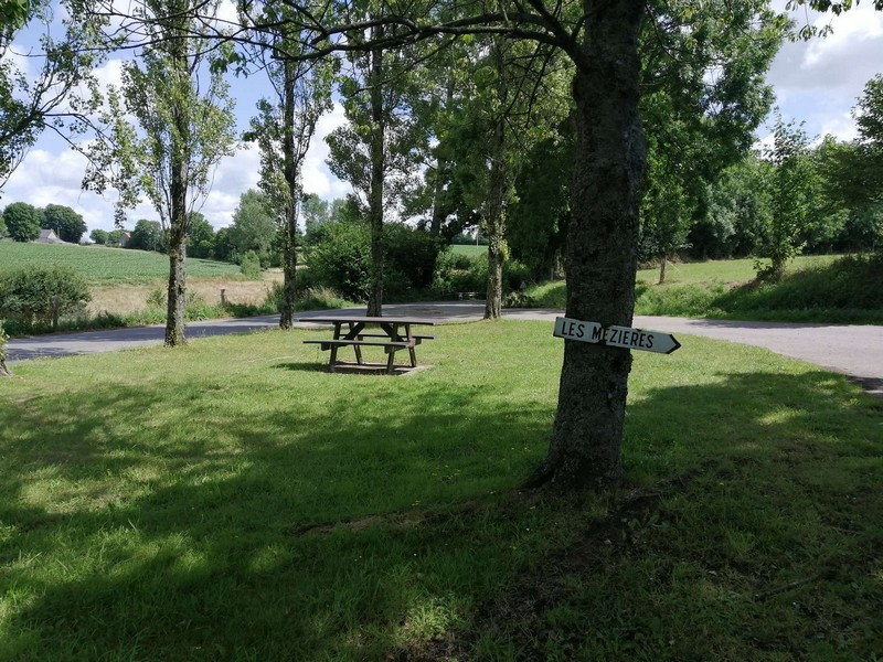 Aire de Pique Nique > Les mezières - Contrières - photo 4