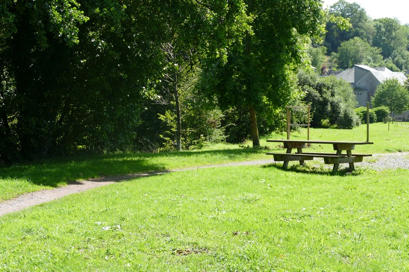 Aire de Pique Nique > Carrefour des randonneurs - photo 5