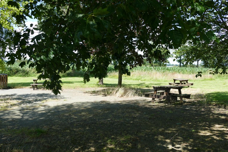 Aire de Pique Nique > La chapelle