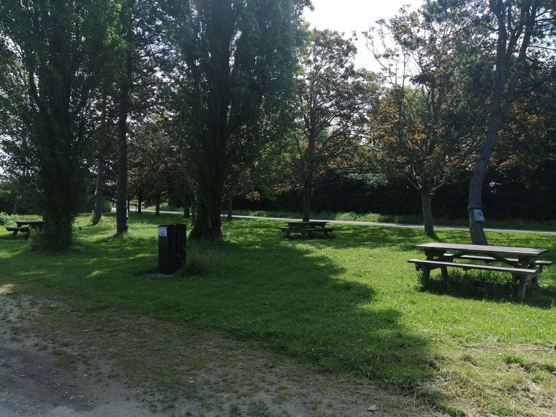 Aire de Pique Nique > Rue de Chausey - Lingreville - photo 5