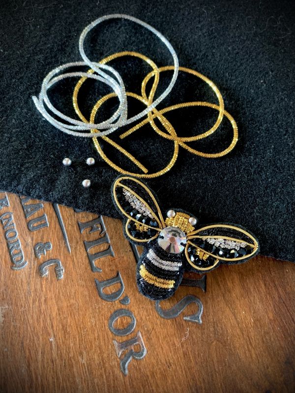 Atelier : Bijou brodé