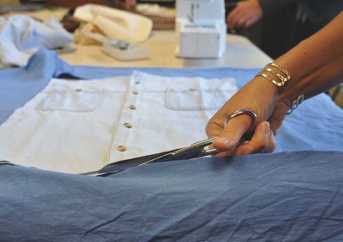 Atelier upcycling : de la chemise à la jupe au Musée de Vire Normandie