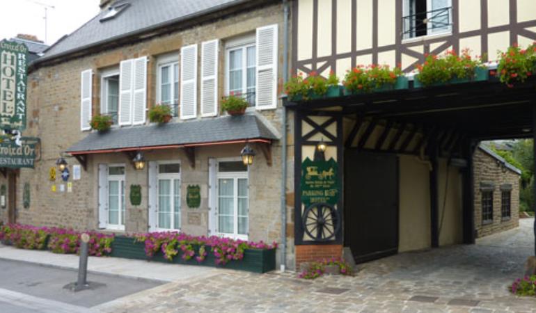 Avranches HR La croix d'or facade Avranches HR La croix d'or facade