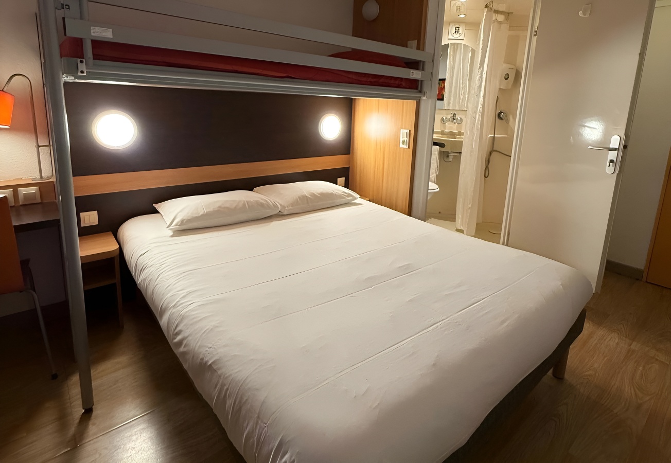 B&B Hôtel Lisieux Parc des Expositions - photo 2