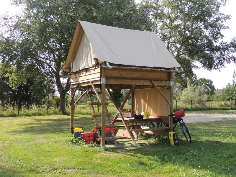 Les Cabanes Perchées