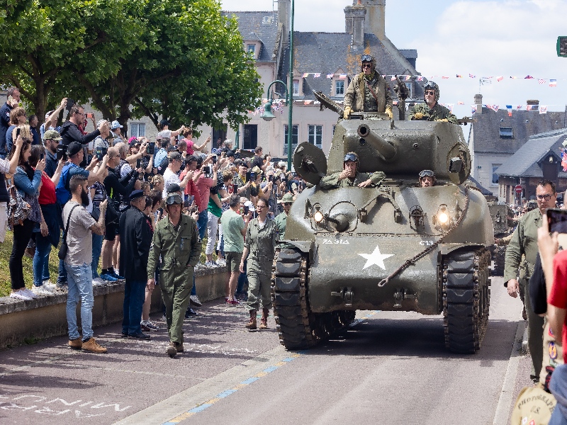 Exposition de véhicules militaires d’époque
