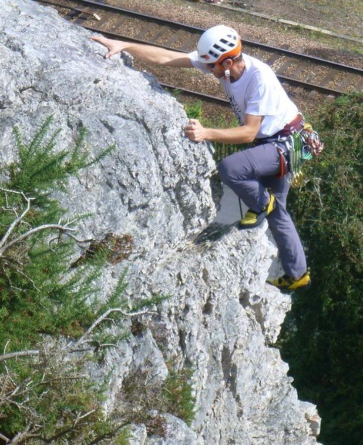 Falaise de la Fauconnière et La Roche qui Pend