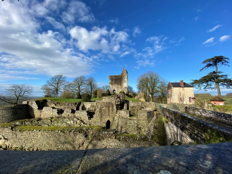 Festival Regards : "Visite nocturne poétique : histoire et voix sous les étoiles"