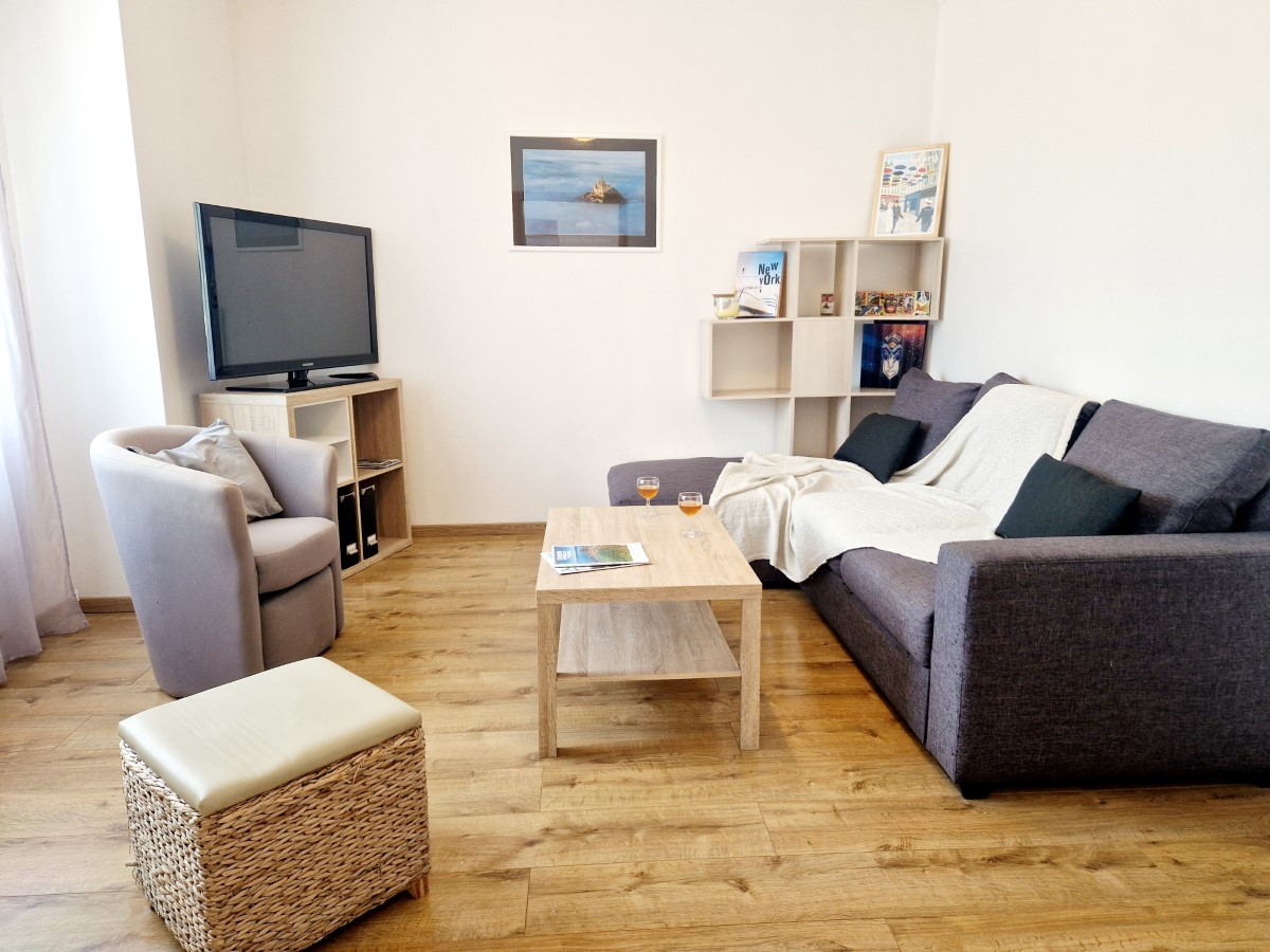 Meublé de tourisme > La Porte du Midi YourHostHelper