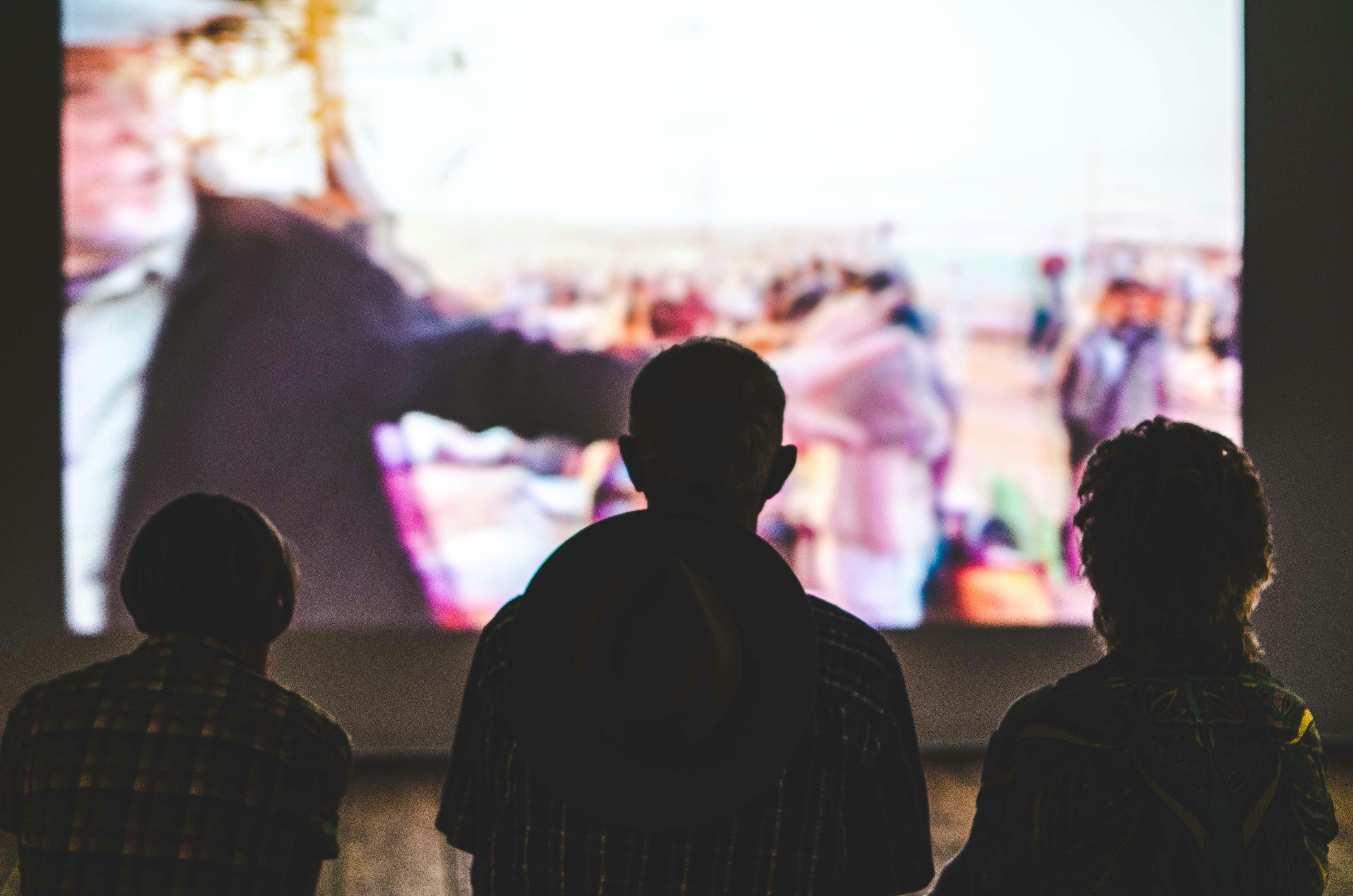 Ciné quartier d'été à la place du Café des Images : "OSS 117 : Alerte Rouge en Afrique Noire”
