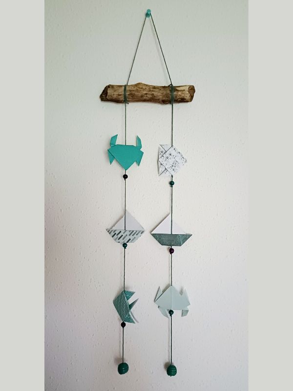 Fabrication d'une guirlande d'origami et ateliers partagés