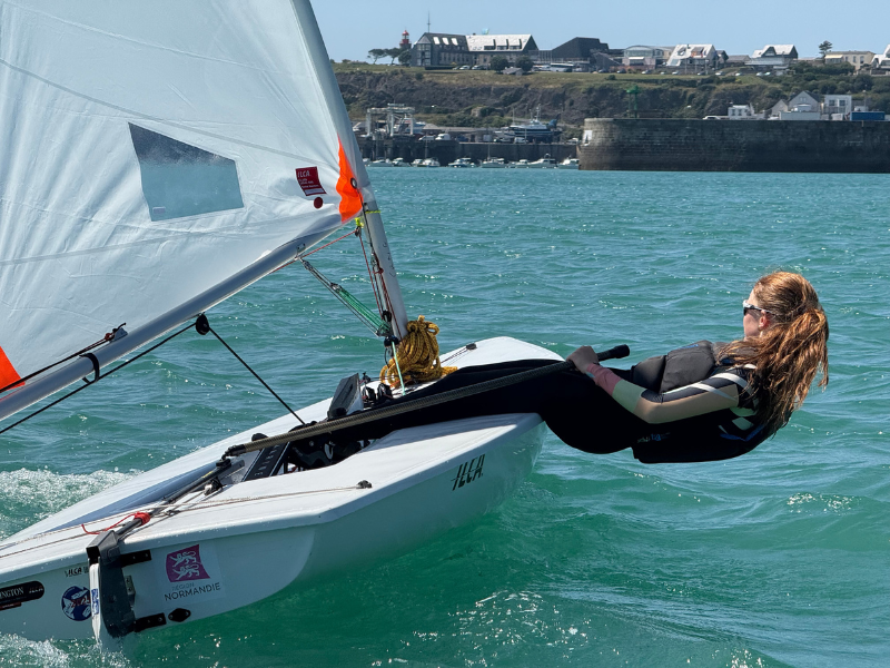 8 Milles Nautic > DERIVEUR