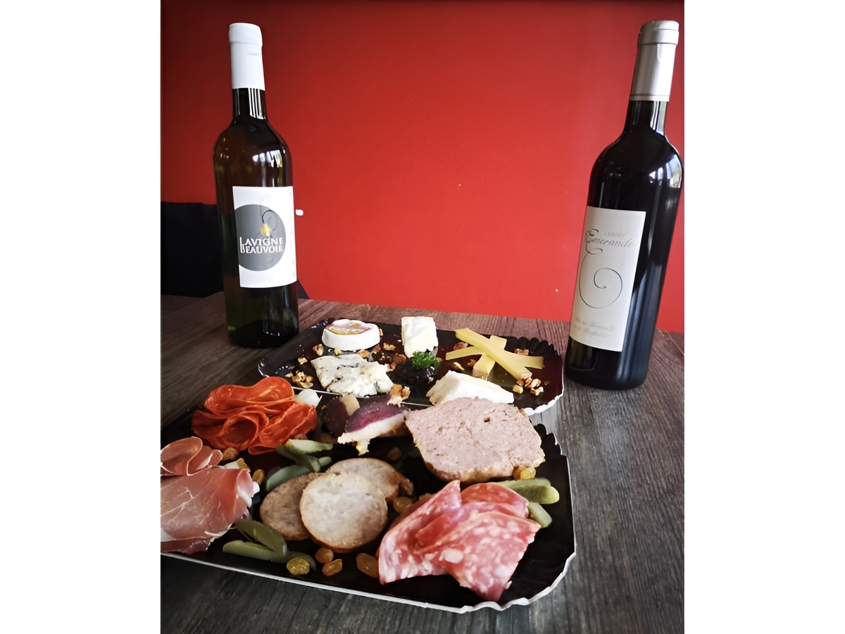 Bacchus & Marmitons, Moyaux