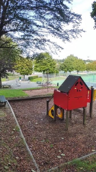 Aire de jeux du parc des sports - photo 2