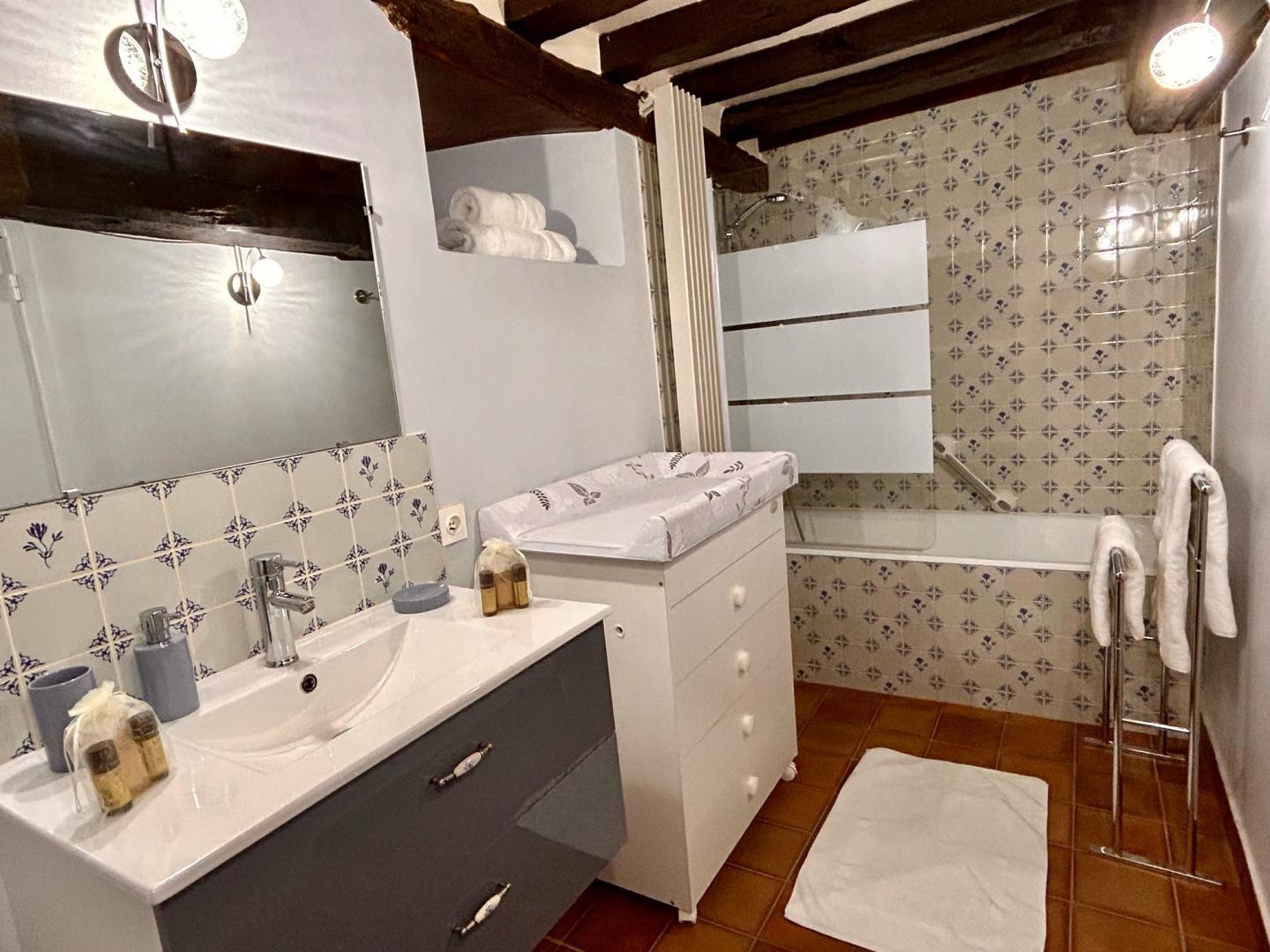 Gîtes de France G1121 : Du Rochelu dans la Baie du Mont Saint-Michel, Bourguenolles - photo 214