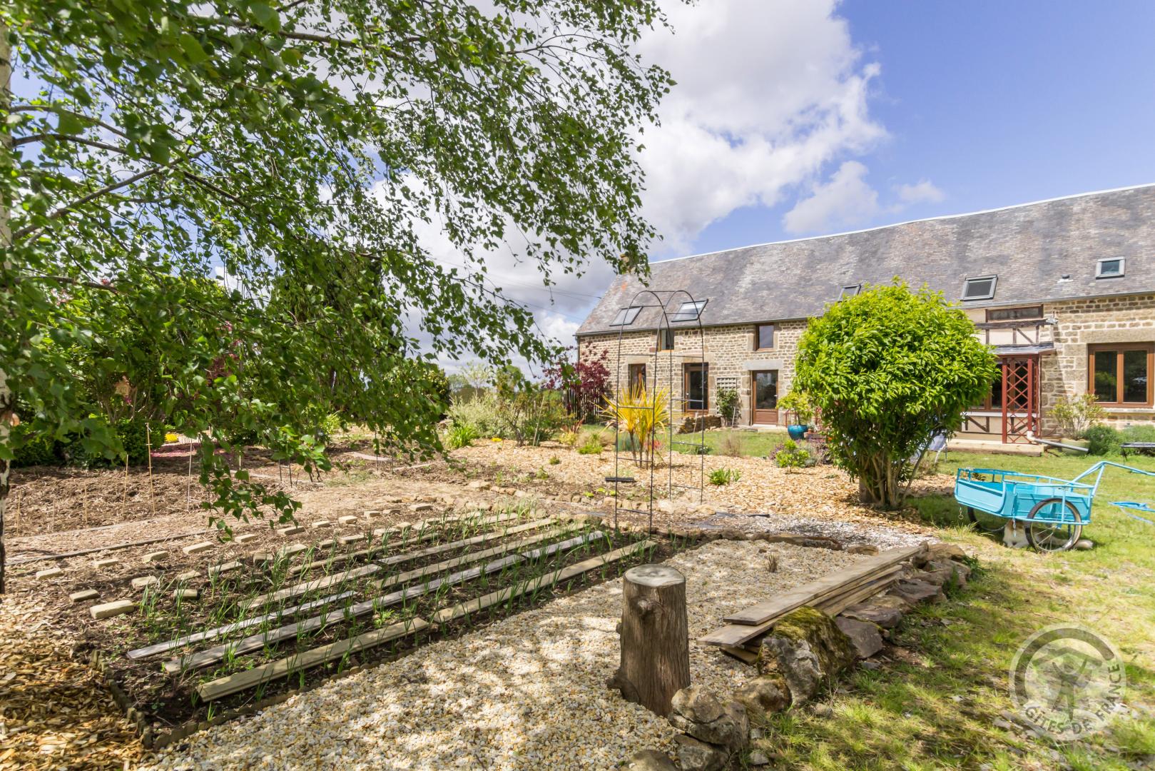 Gîtes de France G339 : Le Jardin des Fées, Savigny-le-Vieux - photo 70